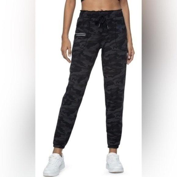 NWT Haowin camo Joggers with Pockets Elastic Waist Workout pants Sz S - Picture 1 of 13